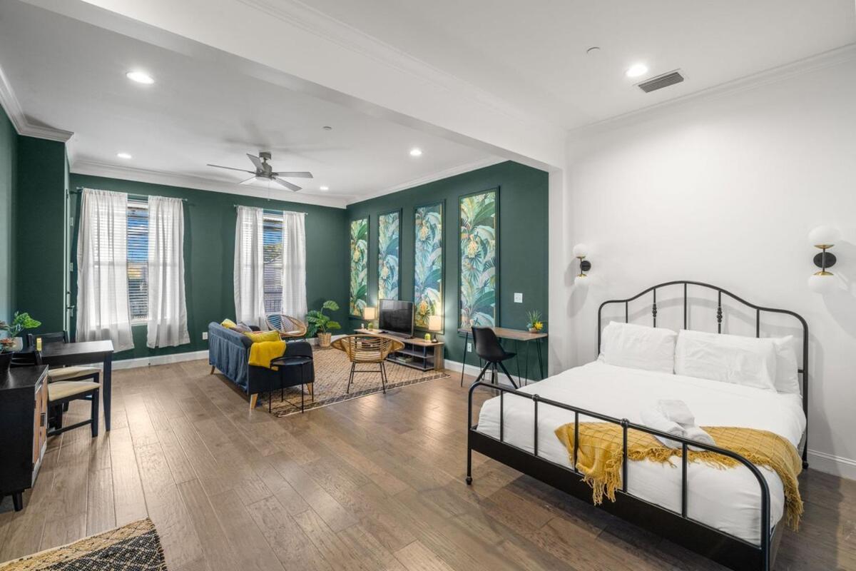 New! Sangria Suite - Upscale Ybor City Studio, Right On 7Th Ave Tampa Eksteriør bilde