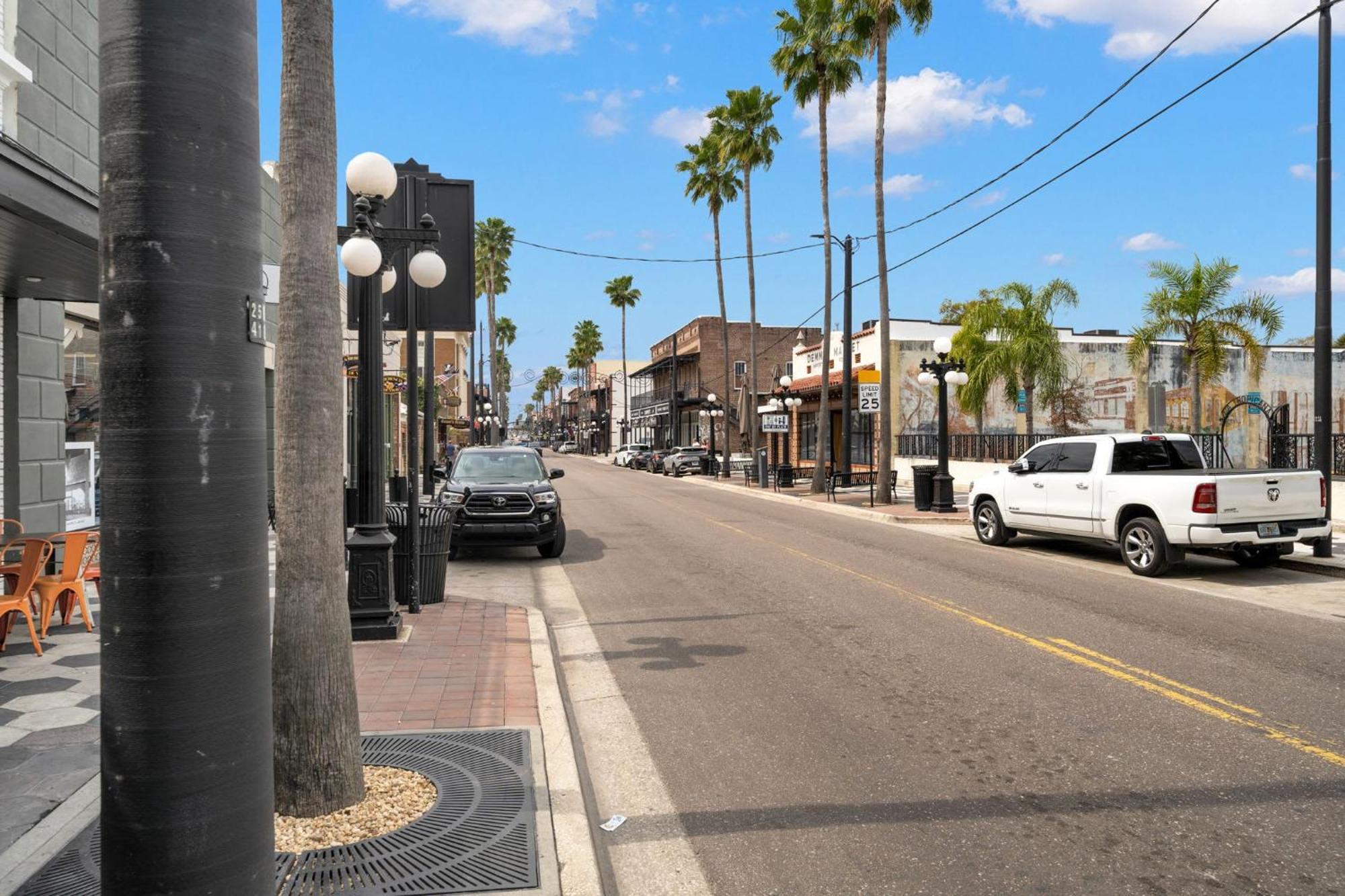 New! Sangria Suite - Upscale Ybor City Studio, Right On 7Th Ave Tampa Eksteriør bilde