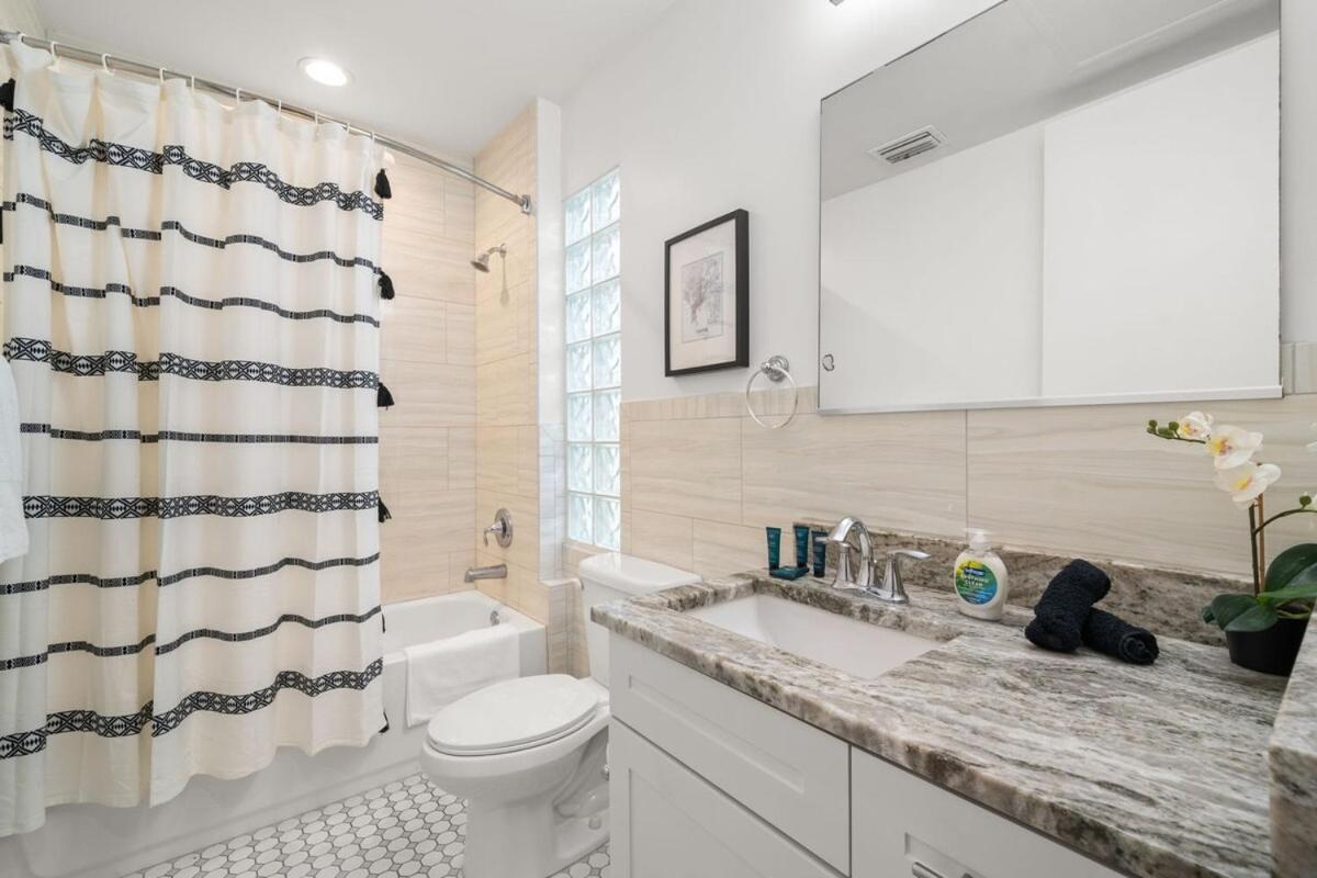 New! Sangria Suite - Upscale Ybor City Studio, Right On 7Th Ave Tampa Eksteriør bilde
